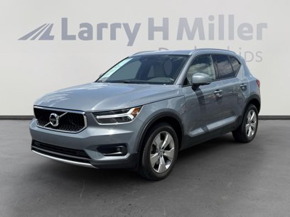 Used 2020 Volvo XC40 T5 Momentum
