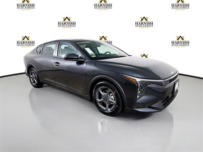 New 2025 Kia K4 LXS