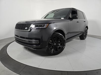 New 2025 Land Rover Range Rover SE