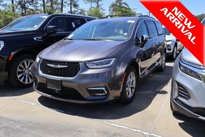 Used 2023 Chrysler Pacifica Limited