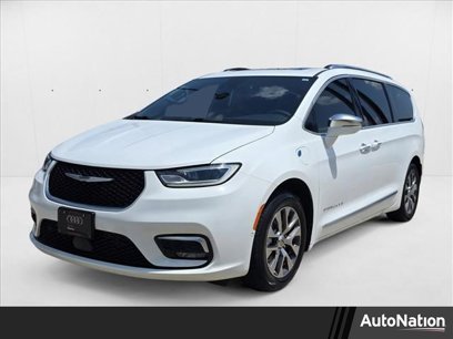 Used 2024 Chrysler Pacifica Pinnacle