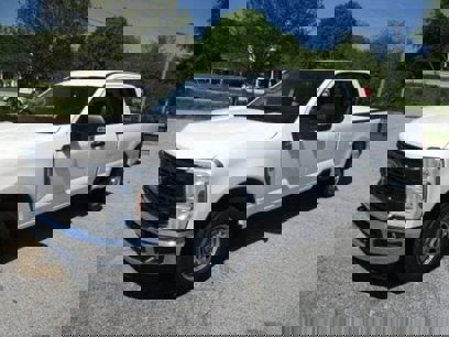 New 2025 Ford F250 XL w/ XL Chrome Package