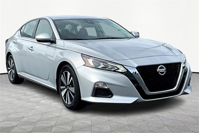 Used 2022 Nissan Altima 2.5 SV