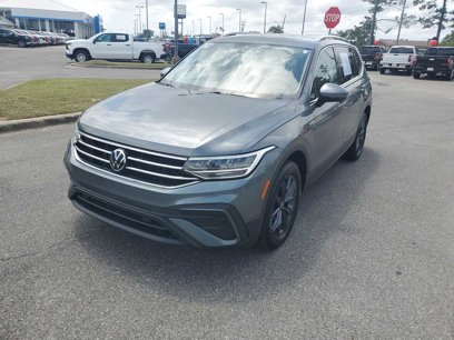 Used 2022 Volkswagen Tiguan SE