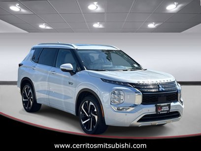 Used 2024 Mitsubishi Outlander 4WD Plug-In Hybrid