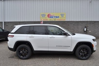 New 2025 Jeep Grand Cherokee Altitude