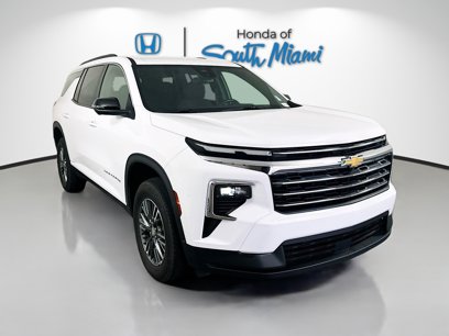 Used 2024 Chevrolet Traverse LT