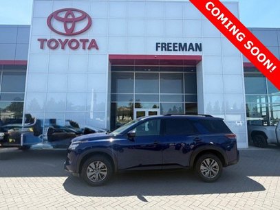 Used 2025 Nissan Pathfinder SV