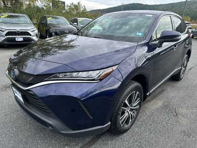 Used 2021 Toyota Venza LE w/ Carpet Mat Package (TMS)