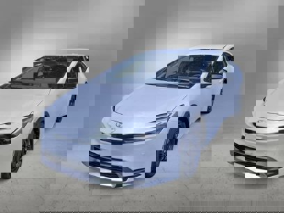 New 2025 Toyota Prius Plug-In Hybrid