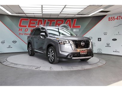 New 2025 Nissan Pathfinder Platinum w/ Cargo Package