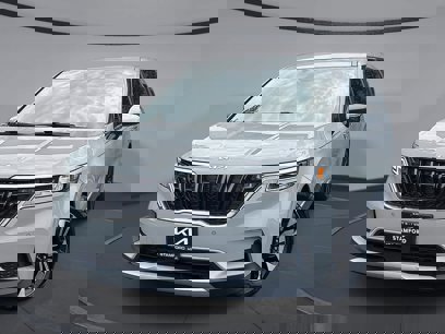 Certified 2024 Kia Carnival EX