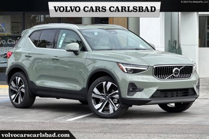 New 2025 Volvo XC40 B5 Ultra w/ Climate Package