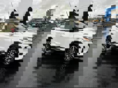 Used 2023 Nissan Kicks SR