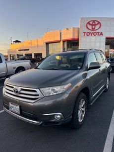 Used 2011 Toyota Highlander SE