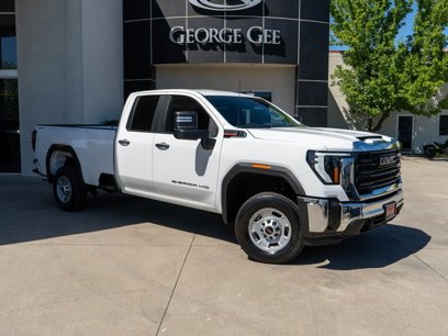 New 2025 GMC Sierra 2500 Pro w/ Convenience Package
