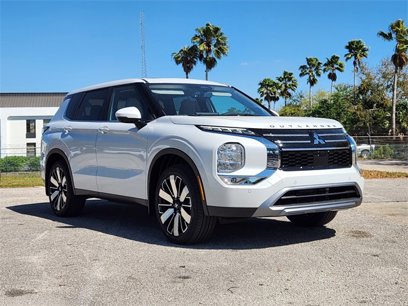 New 2025 Mitsubishi Outlander SE