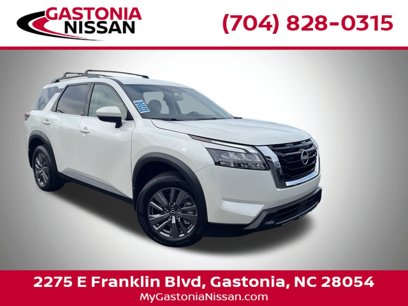 Used 2024 Nissan Pathfinder SV