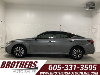 Used 2023 Nissan Altima 2.5 SV w/ SV Premium Package