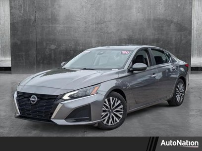 Used 2023 Nissan Altima 2.5 SV