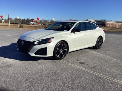 Used 2023 Nissan Altima 2.5 SR w/ SR Premium Package