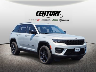 Used 2023 Jeep Grand Cherokee Altitude