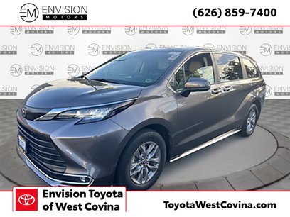Used 2022 Toyota Sienna XLE