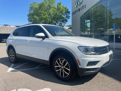 Used 2020 Volkswagen Tiguan SE w/ Panoramic Sunroof Package