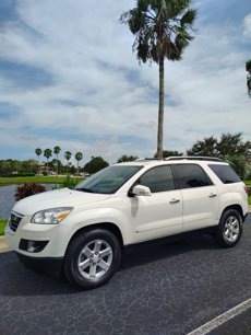 Used 2009 Saturn Outlook XR w/ Convenience Package
