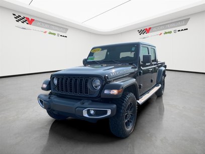 New 2025 Jeep Gladiator Sport