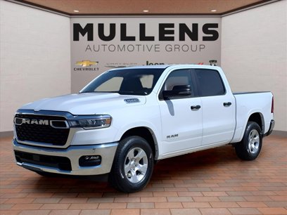 New 2025 RAM 1500 4x4 Crew Cab