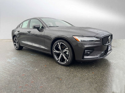 New 2024 Volvo S60 B5 Core w/ Climate Package