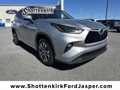 Used 2021 Toyota Highlander XLE