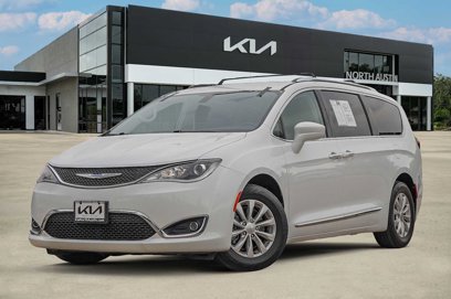 Used 2018 Chrysler Pacifica Touring-L