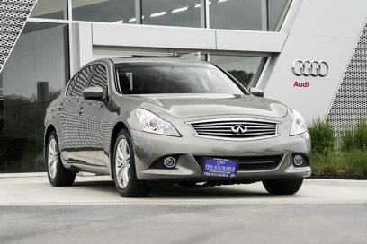 Used 2013 INFINITI G37 x w/ Premium Pkg