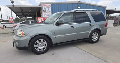Used 2005 Lincoln Navigator 2WD