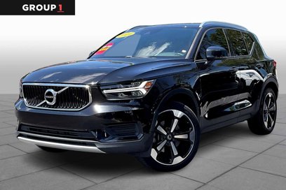 Used 2019 Volvo XC40 T5 Momentum