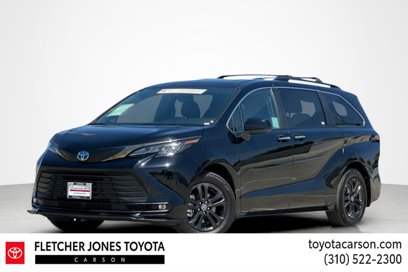 Certified 2024 Toyota Sienna XLE Woodland Edition