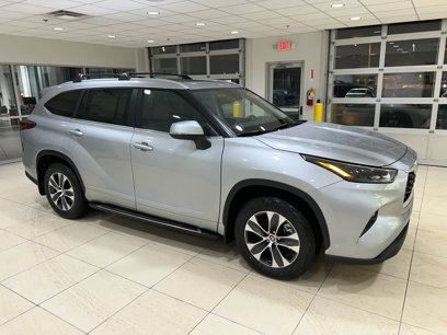 New 2025 Toyota Highlander XLE