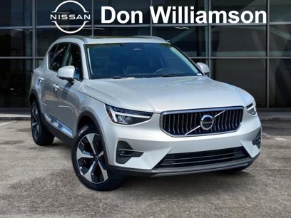 Used 2025 Volvo XC40 B5 Plus