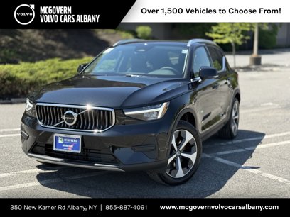 New 2025 Volvo XC40 B5 Core w/ Protection Package Premier