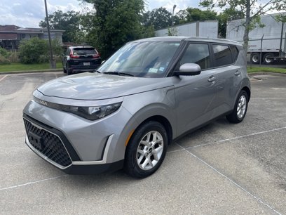 Used 2023 Kia Soul LX w/ Option Group 015