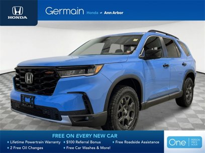 New 2025 Honda Pilot TrailSport