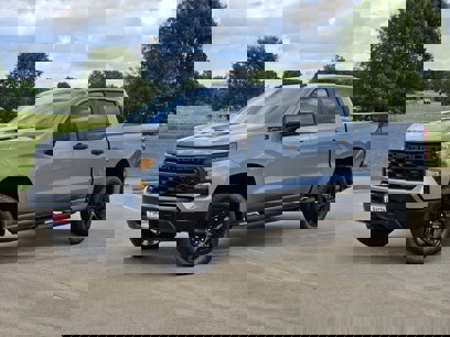New 2025 Chevrolet Silverado 1500 Custom Trail Boss w/ Turbomax Blackout Package
