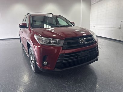 Used 2017 Toyota Highlander SE