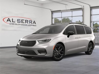 New 2025 Chrysler Pacifica Limited