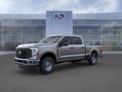 New 2025 Ford F250 4x4 Crew Cab Super Duty
