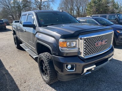 Used 2015 GMC Sierra 2500 Denali w/ Duramax Plus Package