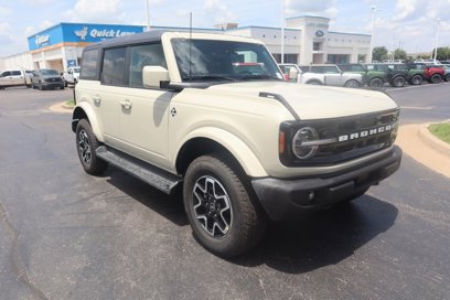 New 2025 Ford Bronco Outer Banks