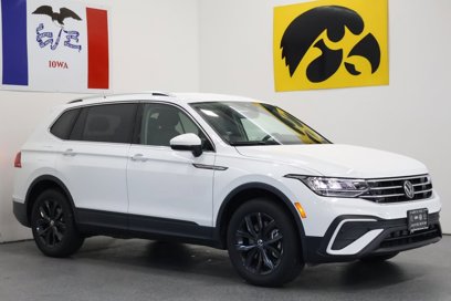 New 2024 Volkswagen Tiguan SE